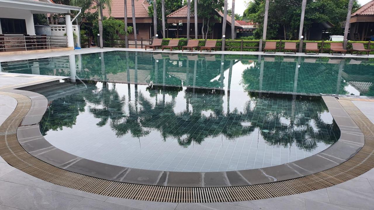 Ruenpruksa Resort Prachuap Khiri Khan Buitenkant foto