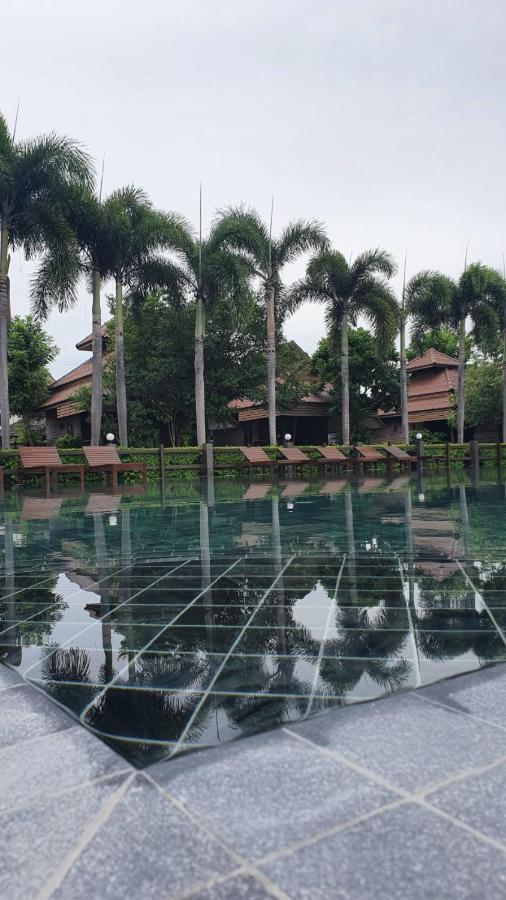 Ruenpruksa Resort Prachuap Khiri Khan Buitenkant foto